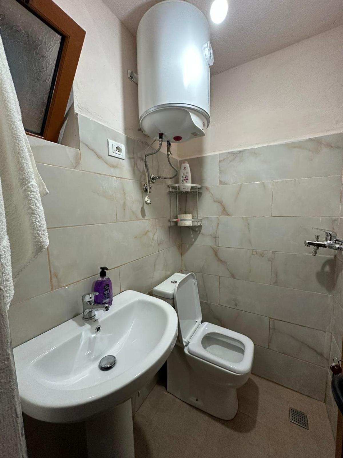 Guest House Shtepiza Theth Exterior foto
