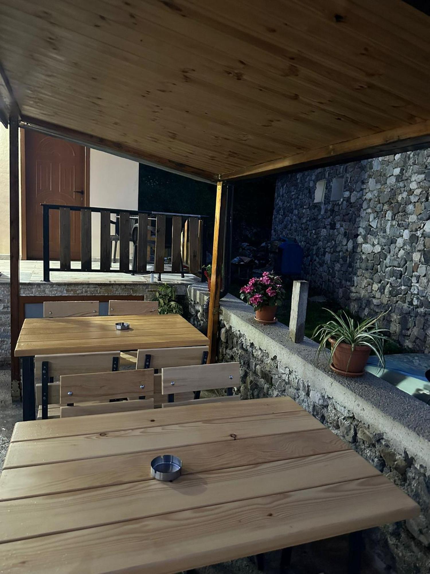 Guest House Shtepiza Theth Exterior foto