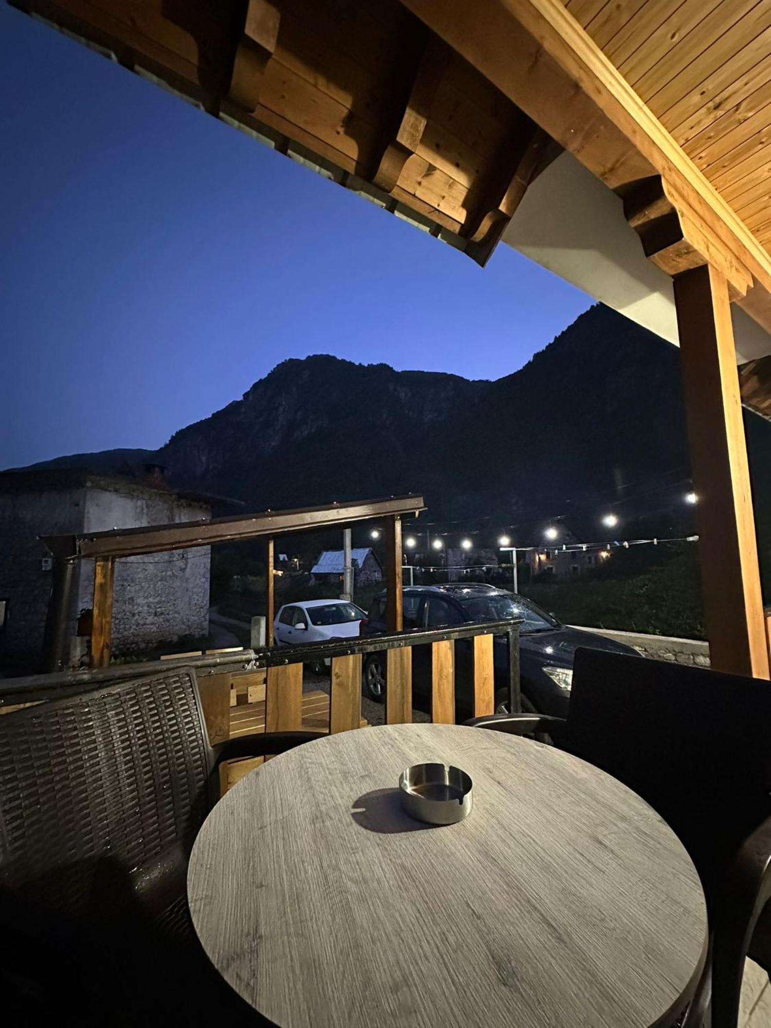 Guest House Shtepiza Theth Exterior foto